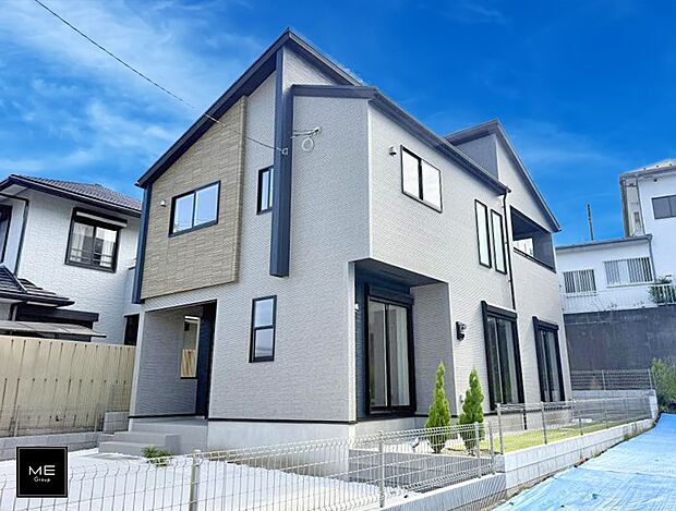 【現地外観写真】1号棟 ■暮らしを彩る充実した設備仕様が備わった住まい