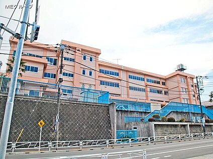 八王子市立長房小学校 280m(4分)