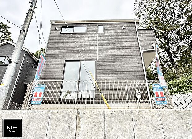 【現地外観写真】7号棟 ■暮らしを豊かにする充実した仕様設備で快適に