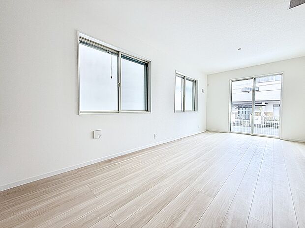 【リビングダイニング】1号棟 ■シンプルだけど贅沢、大切な人と過ごす心がほどける空間