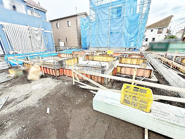 【現地外観写真】1号棟  ■暮らしを豊かにする充実した仕様設備で快適に