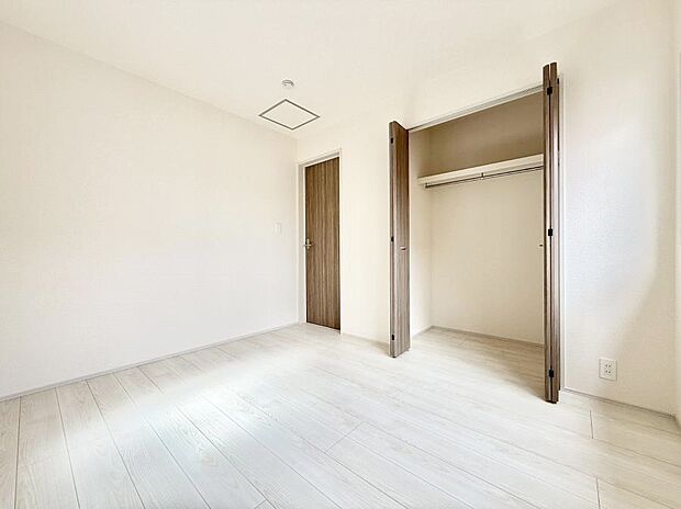 【子供部屋】1号棟 ■仕事や勉強のスペースに使うことで、集中しやすく静かな環境が整います