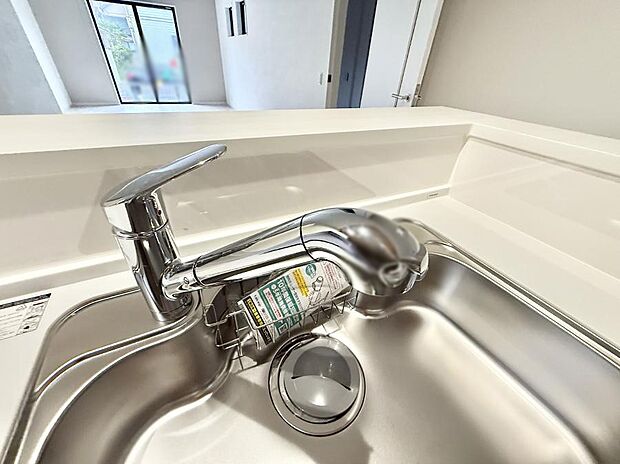 【浄水器】■清潔でおいしい水を手軽に供給してくれます