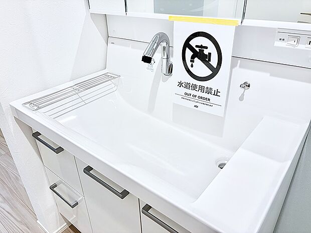 【ハンドシャワー付洗面台】■手洗いや顔を洗う時も快適に使える便利なシャワー