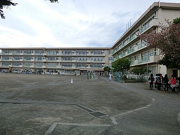 町田市立成瀬台小学校(約350m・徒歩5分)