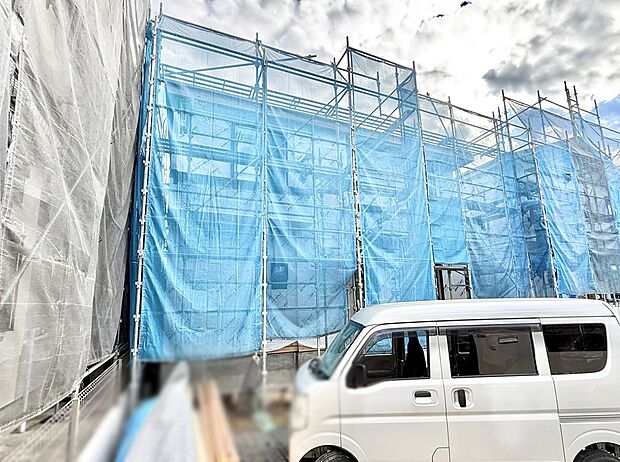 【現地外観写真】2号棟  ■家族みんなが笑顔で過ごせる、安心感のある住まい