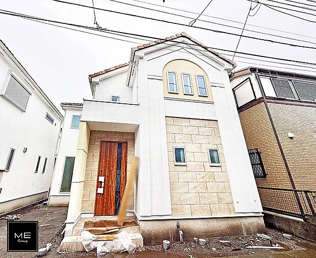 【現地外観写真】2号棟 ■暮らしを彩る充実した設備仕様が備わった住まい