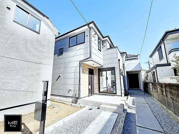 【現地外観写真】2号棟  ■家族みんなが笑顔で過ごせる、安心感のある住まい
