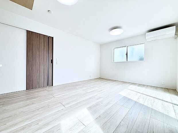 【リビング】1号棟  ■家族の時間を彩る、快適で癒される空間
