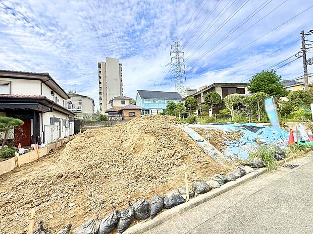 【現地外観写真】1号棟 ■家族みんなが笑顔で過ごせる、安心感のある住まい