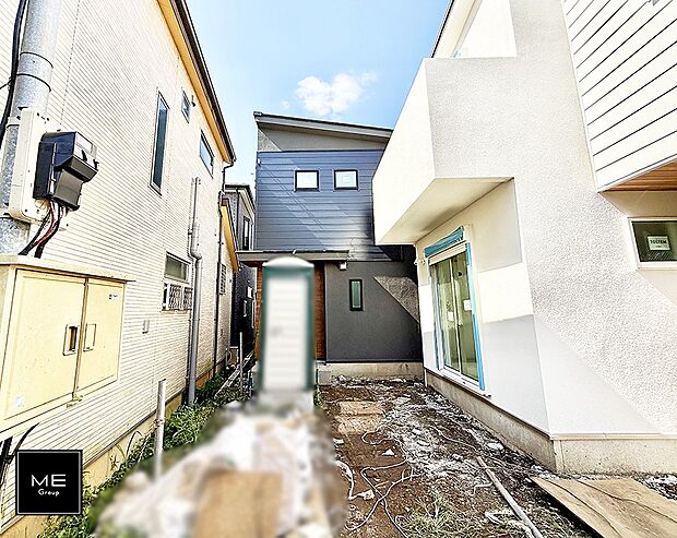 【現地外観写真】B号棟 ■家族みんなが笑顔で過ごせる、安心感のある住まい