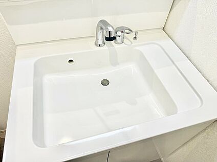 ハンドシャワー付洗面台