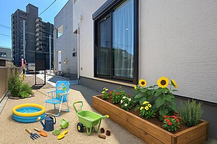 庭※現地写真（一部AIによる加工を含みます）