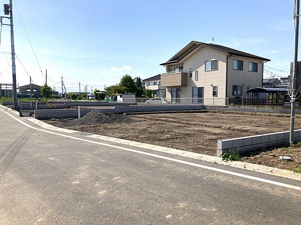 現地（5/2）　◎販売開始しました！この場所に、新しい住まいが誕生します！◎