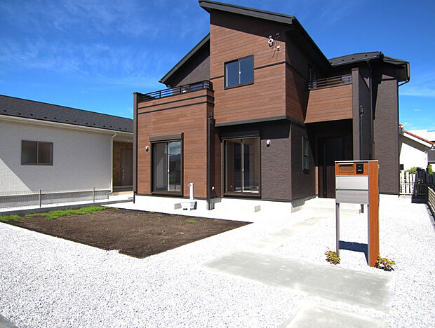 【【2号棟】】◎カースペースとは別にお庭も確保しました!◎