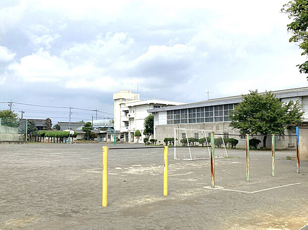長野小学校(約1,210m)