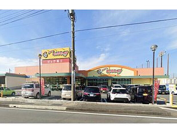 エブリイビッグデー長泉店まで約510m。毎日の食材の買い出しにも利用しやすく、暮らしをしっかり支える立地です。