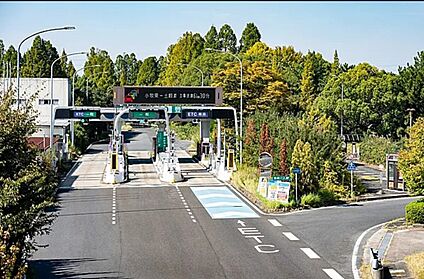 東名高速道路「豊田」IC 1500m(車4分)