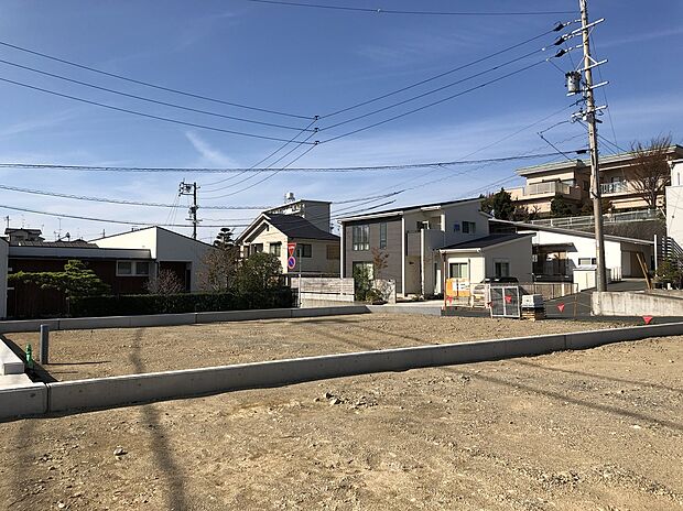[NO.1　南東から撮影]　景色の良さ、風通しの良さが自慢です。