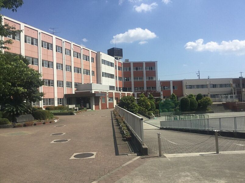 【学校】名古屋市立牧の池中学校