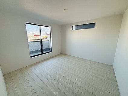 【6号棟】2面彩光で明るい居室