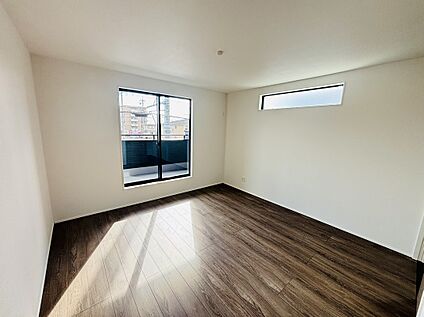 【１号棟】９帖の主寝室