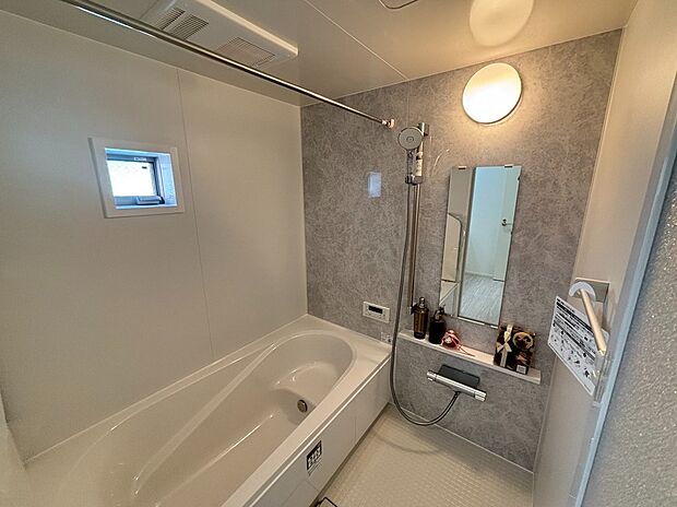 【【3号棟】】雨の日でも洗濯物が乾かせる乾燥機能や寒い季節の予防暖房、24時間換気機能も備わっています