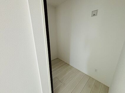 寝室には1.87帖の書斎