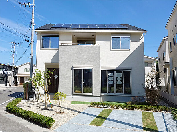 2期37号地 外観正面
内見可能です♪