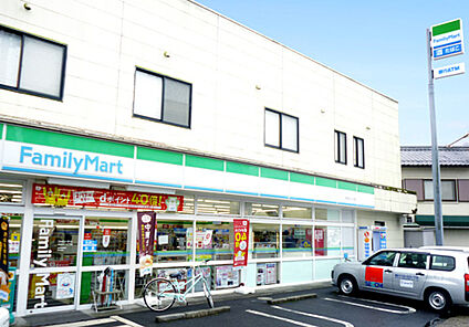 ファミリーマート大石はっとり店 約640ｍ(徒歩8分)
