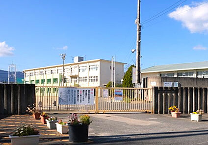 向日市立第3向陽小学校 1,030m(徒歩13分)