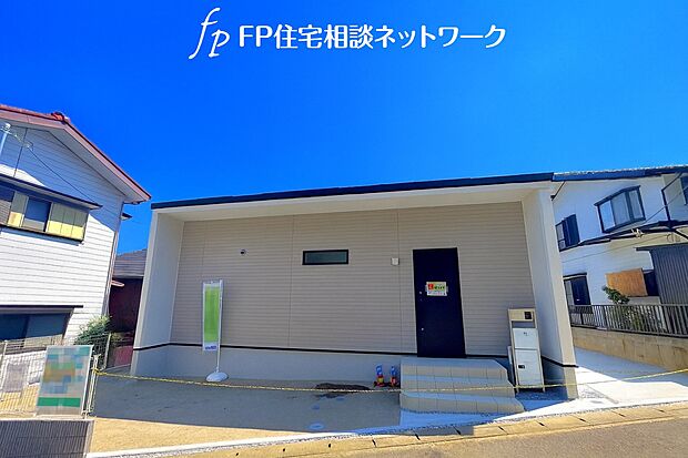 【現地外観写真】毎日のお散歩も快適な緑に恵まれた閑静な住宅地は、伸び伸びスローライフを叶えてくれます。自然豊富な季節の移ろいを身近に感じられる環境で子育てすれば、お子様もきっと素直に成長してくれるはずです!