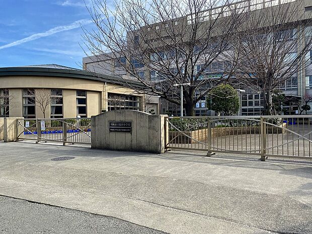 稲田小学校（約1,000m）