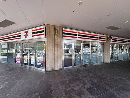 セブンイレブン横浜長津田駅北口店  1000m(13分)