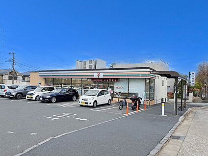 セブンイレブン横浜奈良北団地店 650m(9分)
