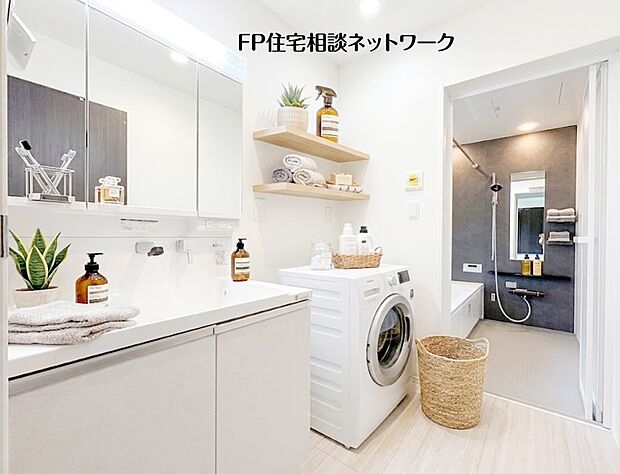 【洗面台・洗面所】本画像の家具、家電等はCGで販売価格に含まれず、付帯しません。なお、棚の設置工事は有償です。