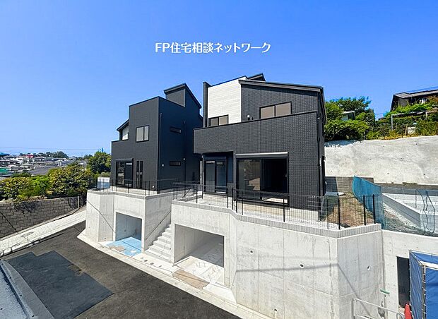 【類似外観同仕様】施工例のため分譲中の建物とは外壁、屋根開口部等の形状・仕様が異なります