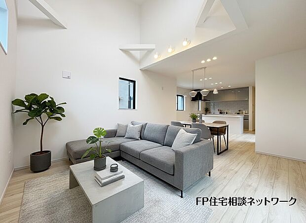 ■リビング■本画像はAIがCGで家具作成しており、実際の現地に家具は設置されておりません。また、販売価格に家具、小物等は含まれておりません。