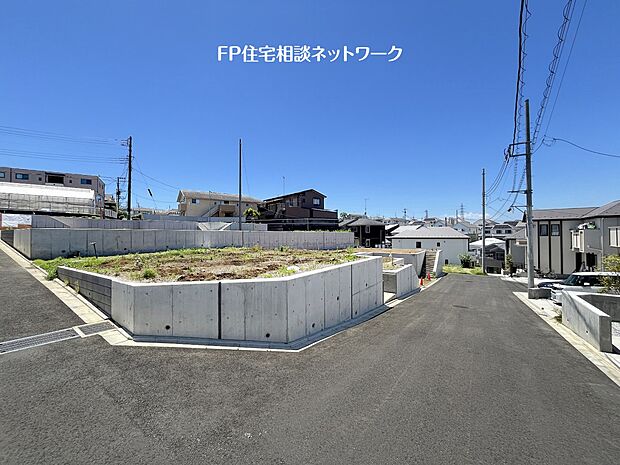大規模開発現場で同世代の方も多く、将来、お子様達が集まってみんなで遊んでいる光景が目に浮かびます。