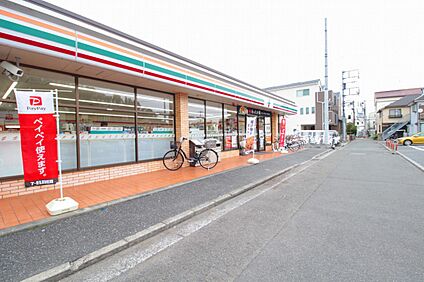 セブン-イレブン 横浜新吉田東3丁目店 400m(5分)
