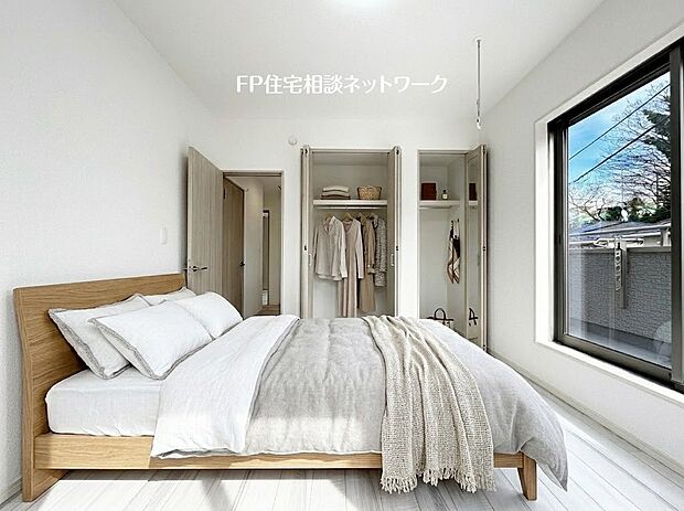 【洋室】■洋室■本画像はAIがCGで家具作成しており、実際の現地に家具は設置されておりません。また、販売価格に家具、小物等は含まれておりません