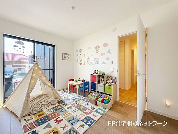 【リビング以外の居室】■子供部屋■本画像はAIがCGで家具作成しており、実際の現地に家具は設置されておりません。また、販売価格に家具、小物等は含まれておりません。