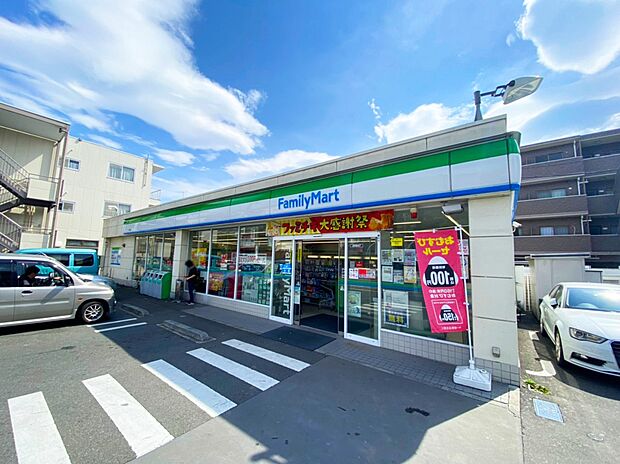 ファミリーマート 上作延店(徒歩8分)