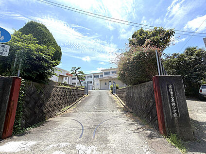 宗像市立東郷小学校 1083m