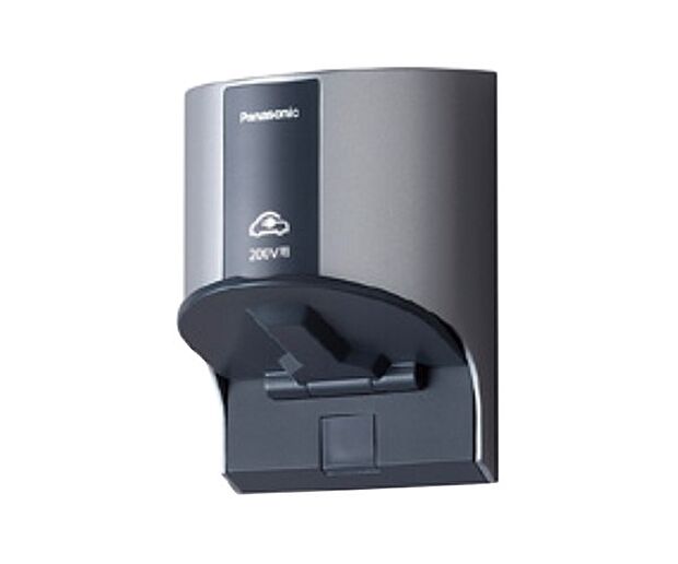 【EV・PHEV充電用屋外コンセント】EV・PHEV充電用屋外コンセント(200V)を標準装備。自宅に電気自動車用充電設備があることで、環境に配慮した次世代の自動車など、自家用車の選択の幅が広がります。