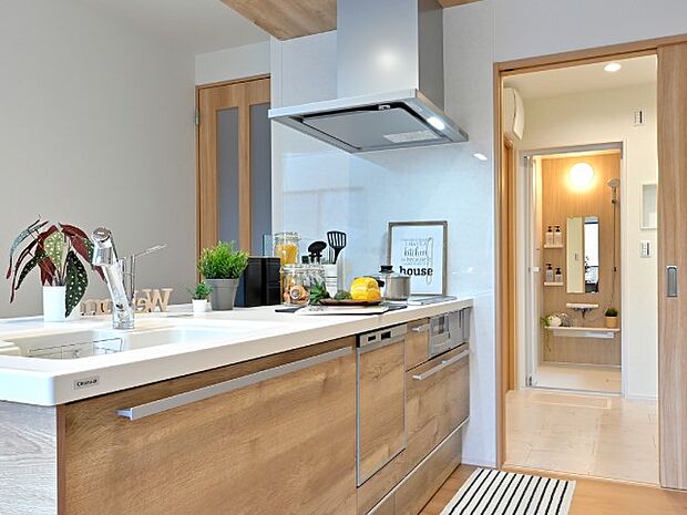 【その他画像】【家事動線】水まわりを最短で結び、家事動線をスマートにすることで、日々の家事時間を短く快適に。短縮できた時間で、自分や家族の時間を充実させることができます。※実際の商品とはデザイン・仕様が異なります。