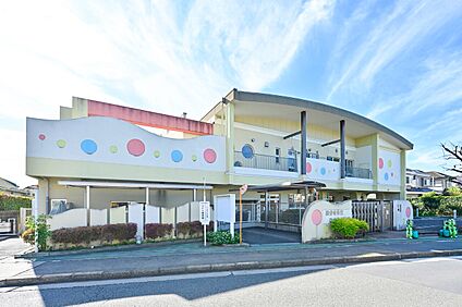 ひかり保育園 460m