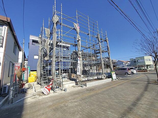 資料請求やご案内も即日対応いたします♪同じ施工例の物件見学や、完成イメージプレゼンテーションも承っております。どのような建物が建つか、間取りの広さは?など気になる点を一つ一つご説明させていただきます。