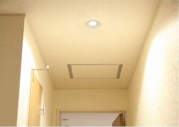 【LEDダウンライト】従来の蛍光灯ライトに比べ電気料金・年間CO2を削減できます。