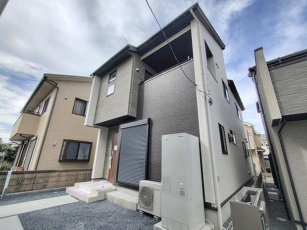 【現地外観写真】陽当りや通風性など各所に施された工夫で住みやすさを実現。部屋の大きさや周辺環境・街並など、資料には掲載していない情報が現地にはたくさんございます。是非ご確認下さい。ご連絡お待ちしております。